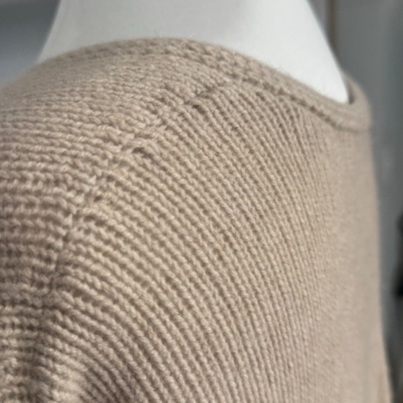 Vince Cashmere v neck - Picture 4 of 5